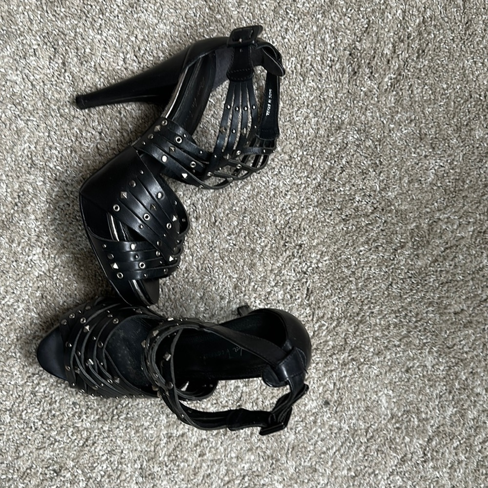 Pour La Victorie platform heels size 7